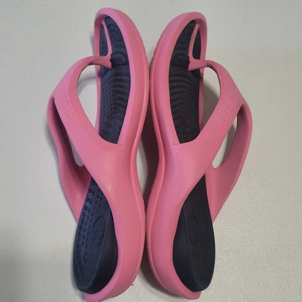 Crocs Athens Flip Flops Pink Navy Blue Women 8 Men 6 Thong Sandals - Picture 7 of 8